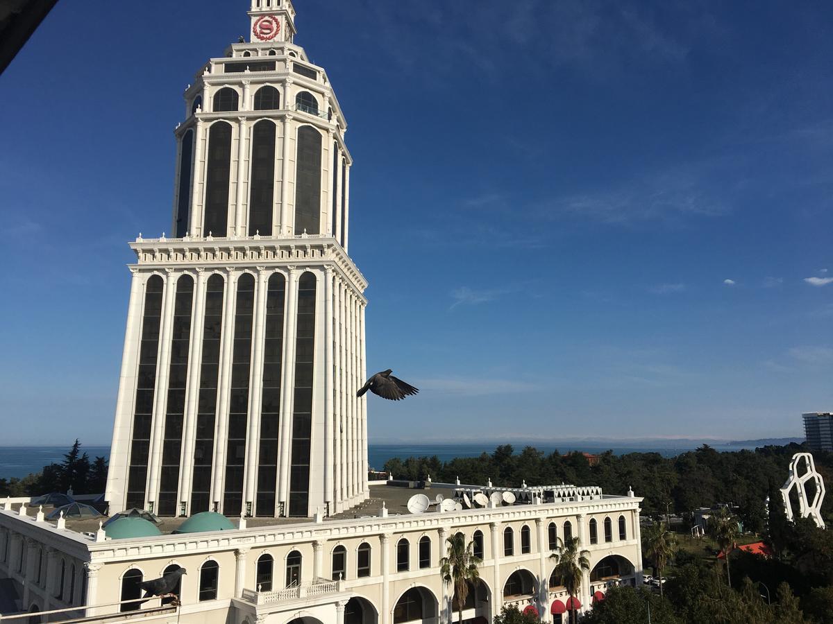Irakli'S Apartment With Sea View Batumi Exterior photo